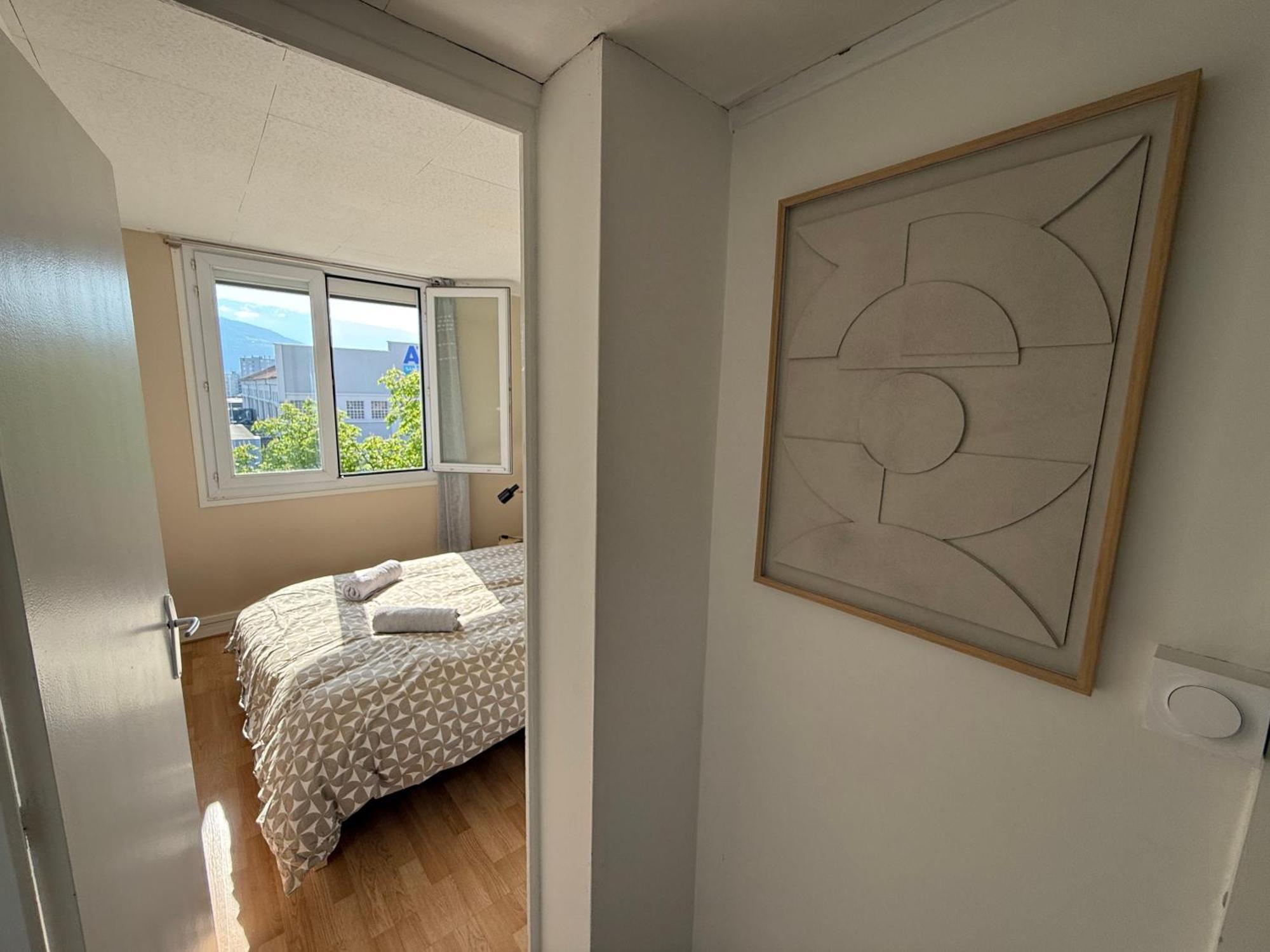 Superbe Duplex Avec Parking Gratuit Apartment Grenoble Exterior foto